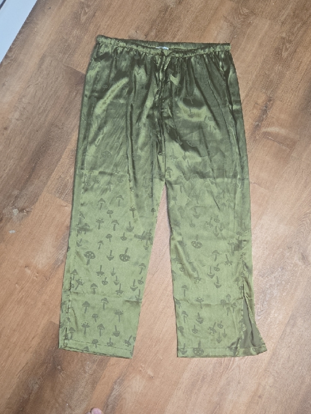 EARTHBOUND Olive Green Drawstring Straightrg XL with Subtle Mushrooms Motif